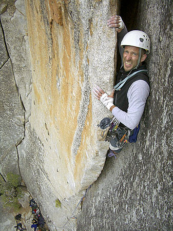 Climbing Yosemite Offwidth